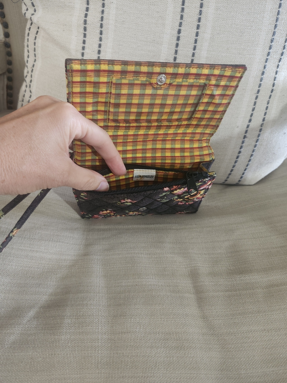 Vera Bradley Vtg. Retired CHOCOLATE Wristlet - Picture 5 of 8